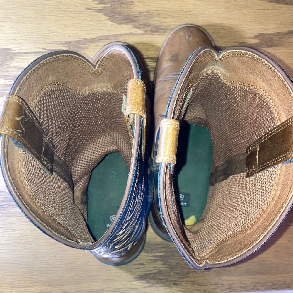11D Ariat boots - Picture 5 of 8